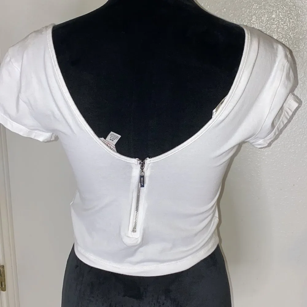 #173 GUESS CROP TOP - Picture 2 of 4